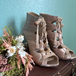 Guess W7 Vintage Ballet-Inspired Champagne Satin Peep Toe Lace-Up Stiletto Heels 🩰
