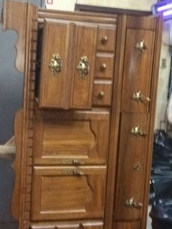 Dresser