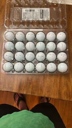 Taylor Made TP5x Golf Balls