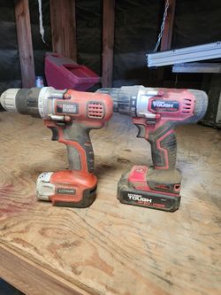 Black & decker Drills