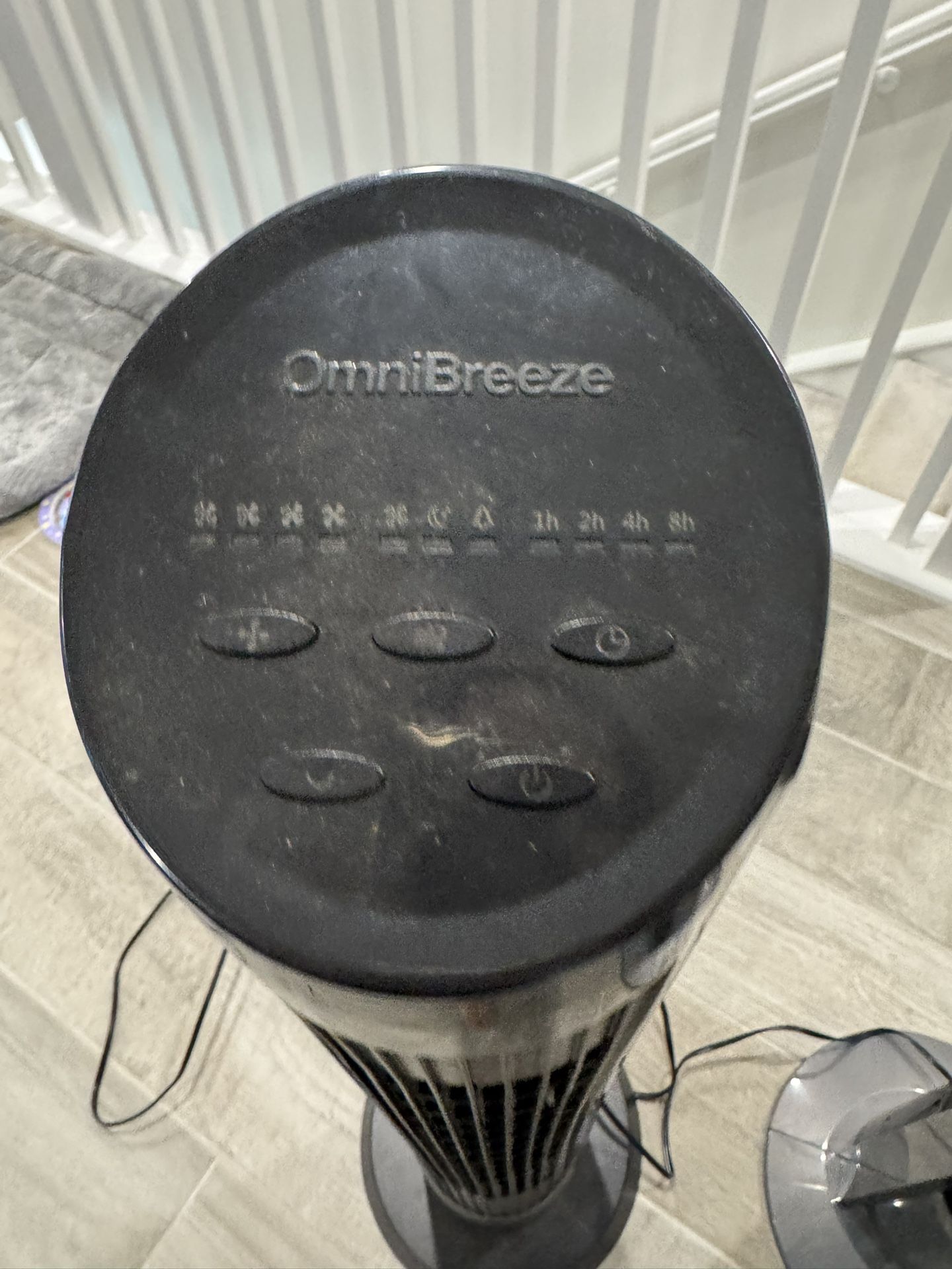 OmniBreeze Oscillating Fan