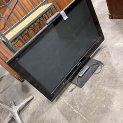 Panasonic 46” Plasma TV – TH-46PZ80U