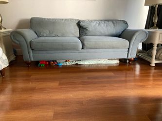 FREE COUCH