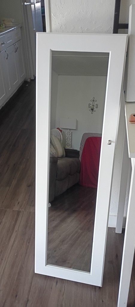 Furniture - Jewelry Closet