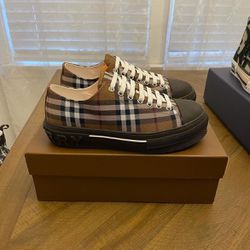 Burberry Converse Trainer