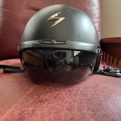 Scorpions Mens XL Motorcycle Helmet