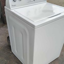 Very Nice! Whirlpool Heavy Duty Super Capacity Washing Machine!