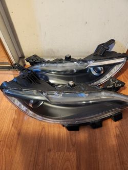 2015 CRYSHLER 200 RH&LH HEADLIGHTS