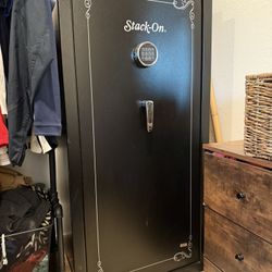 Stack-on Safe