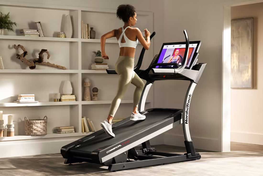 NORDICTRACK COMMERCIAL X32i🎄40% INCLINE🎁32” TOUCHSCREEN 📦 BRAND