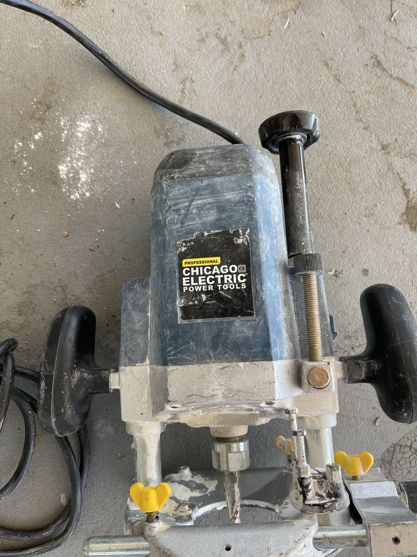 Chicago Electric Plunge Router for Sale in Phoenix, AZ OfferUp