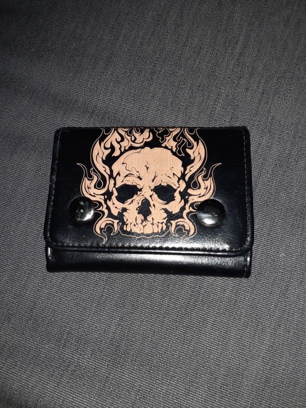 No Boundaries Skull Wallet