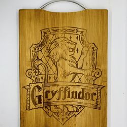 Harry potter gryffindor laser engraved bamboo high quality cuttingboard