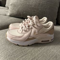 Air Max Excee Casual Sneakers from Finish Line size 6 women’s pink with gold