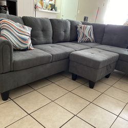 L SHAPED COUCH 