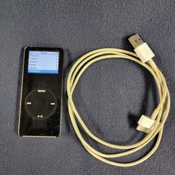 iPod 1GB, (1st Gen) With Power Cord And Case