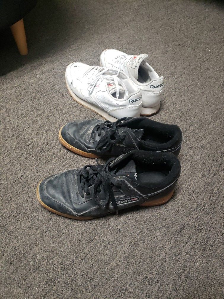 Reebok Classics Size 10 Black And White Pair