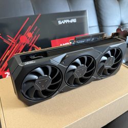 SAPPHIRE Radeon RX 7900 XT 20GB GDDR6 PCI Express 4.0 Video Card 