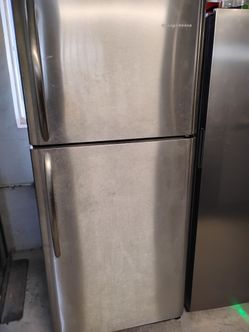 Frigidaire Stainless Steel Top-Freezer Refrigerator