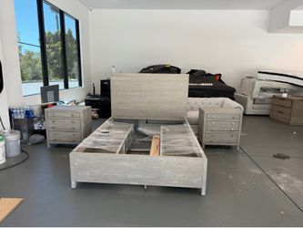 Queen Bed and 2 nightstands set