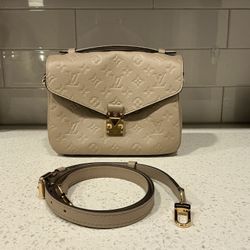 Louis Vuitton Pochette Métis in Turtledove Empreinte