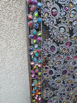 FREE – Decorative Metal Garden Screen / Outdoor Privacy Panel