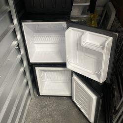 Mini Fridges 