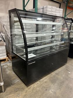 ❄️ NSF Refrigerated Bakery Glass Display (Vitrina Refrigerada de panadería)