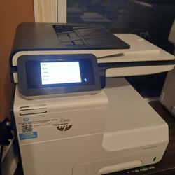 HP PageWide Pro 477dw Multifunction Printer- needs ink, in excellent working condition.