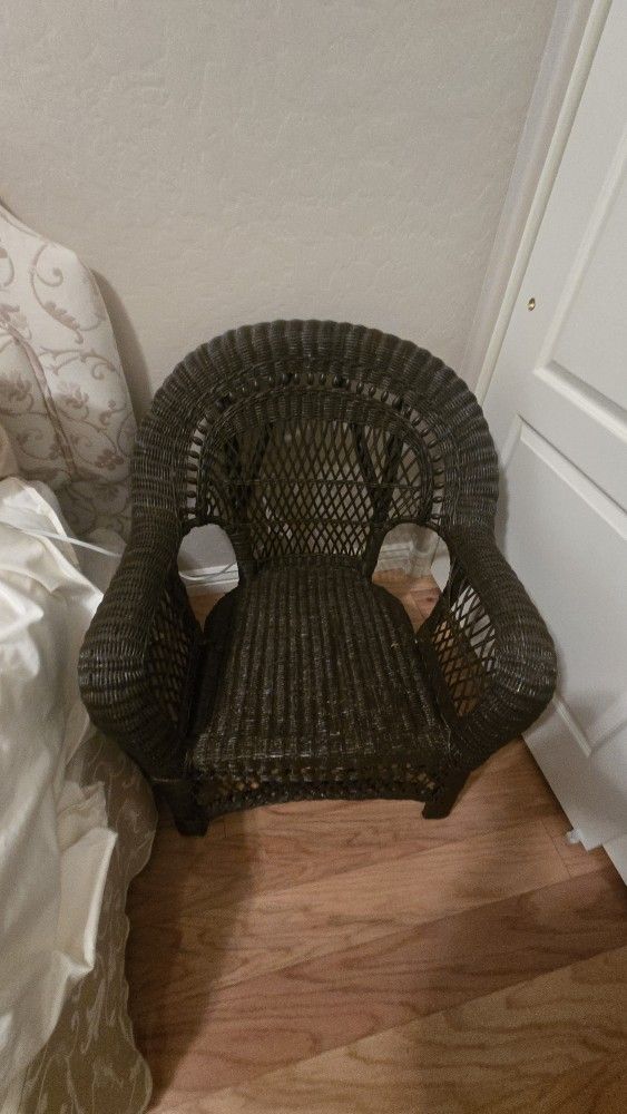 Wicker Chair- Espresso- solid