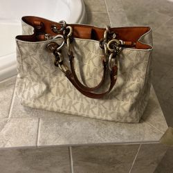 Micheal kors Purse
