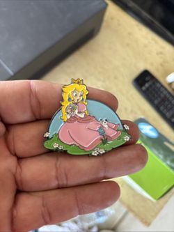 Super Mario Bros Pin Princess Peach 