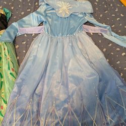 Disney Frozen  Elsa 9/10