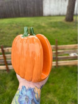 Pumpkin napkin holder