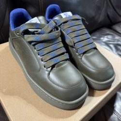 Burberry Stock Sneakers Perforated Knight Olive Green Size EU 41 or US 8 - 8.5