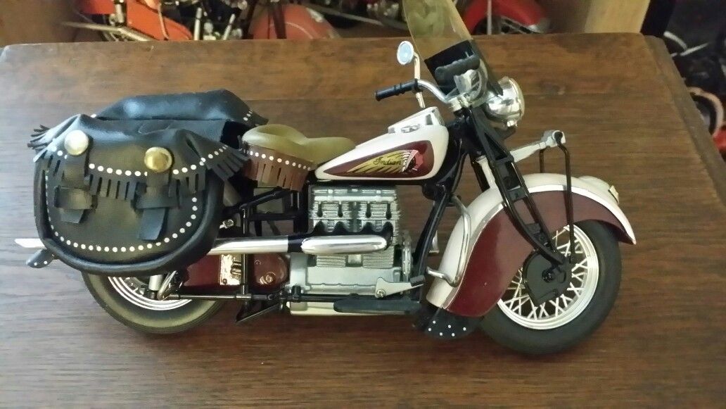 Indian Motorcycle 1:10 Scale Die-cast