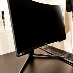 Samsung Curved Gaming Monitor with G-Sync - Stunning 1440p Display!