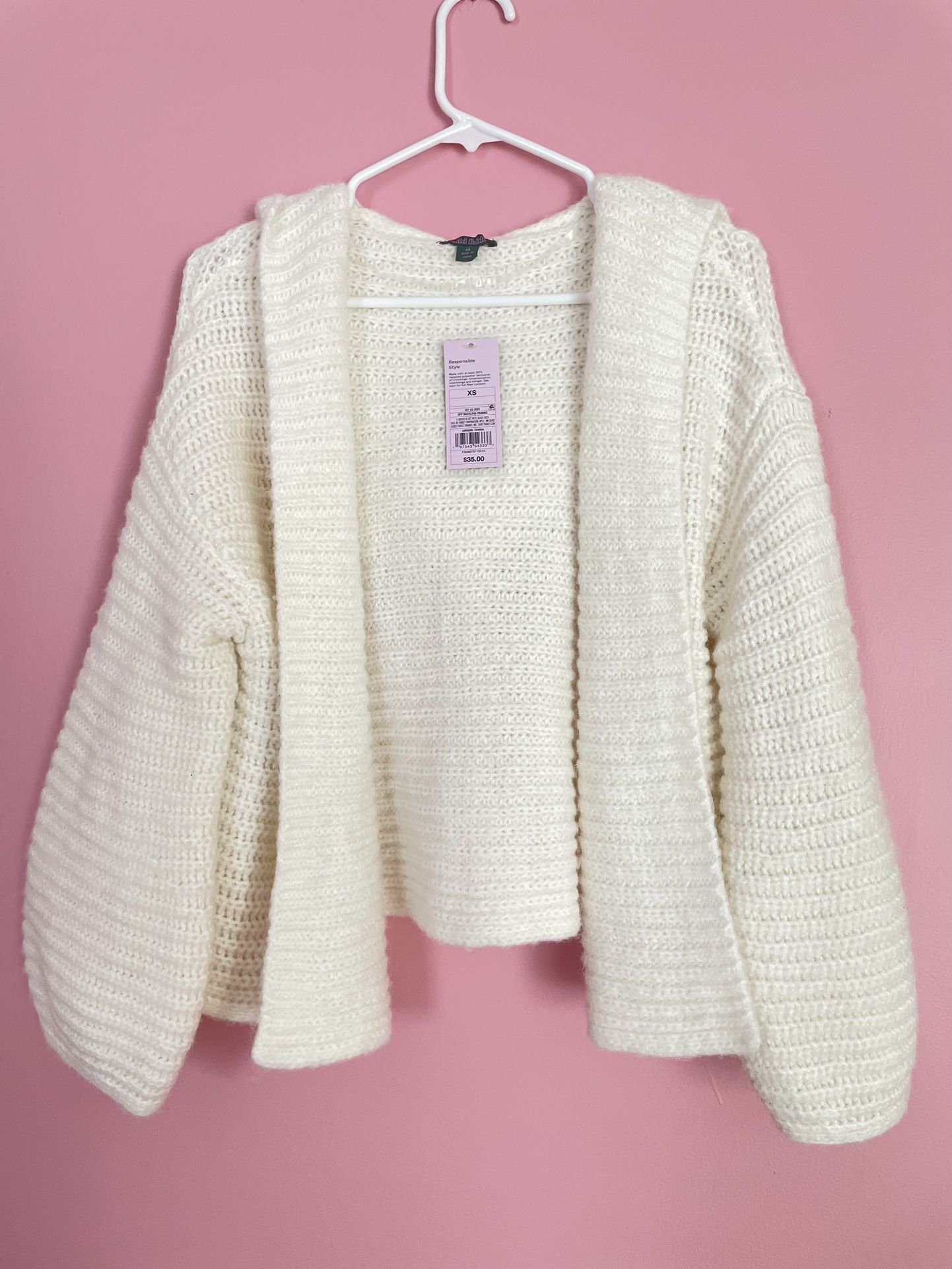 New women's knitted cardigan, size XS