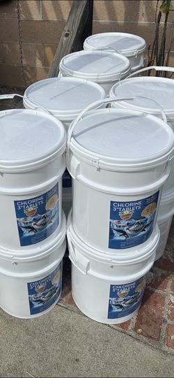 50 Lbs Chlorine Tablets Or Pool Shock