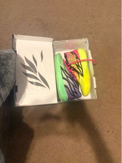 Mb 2 Rick and Morty size 8.5