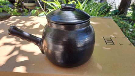 Clay Pot 