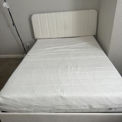Full Sized Bed Set 