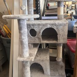 Cat tree
