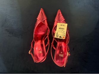 Beautiful Zara never worn pink shoes