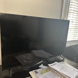 43” TCL Roku TV