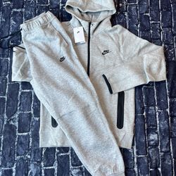 nike grey tech fleece set size medium 