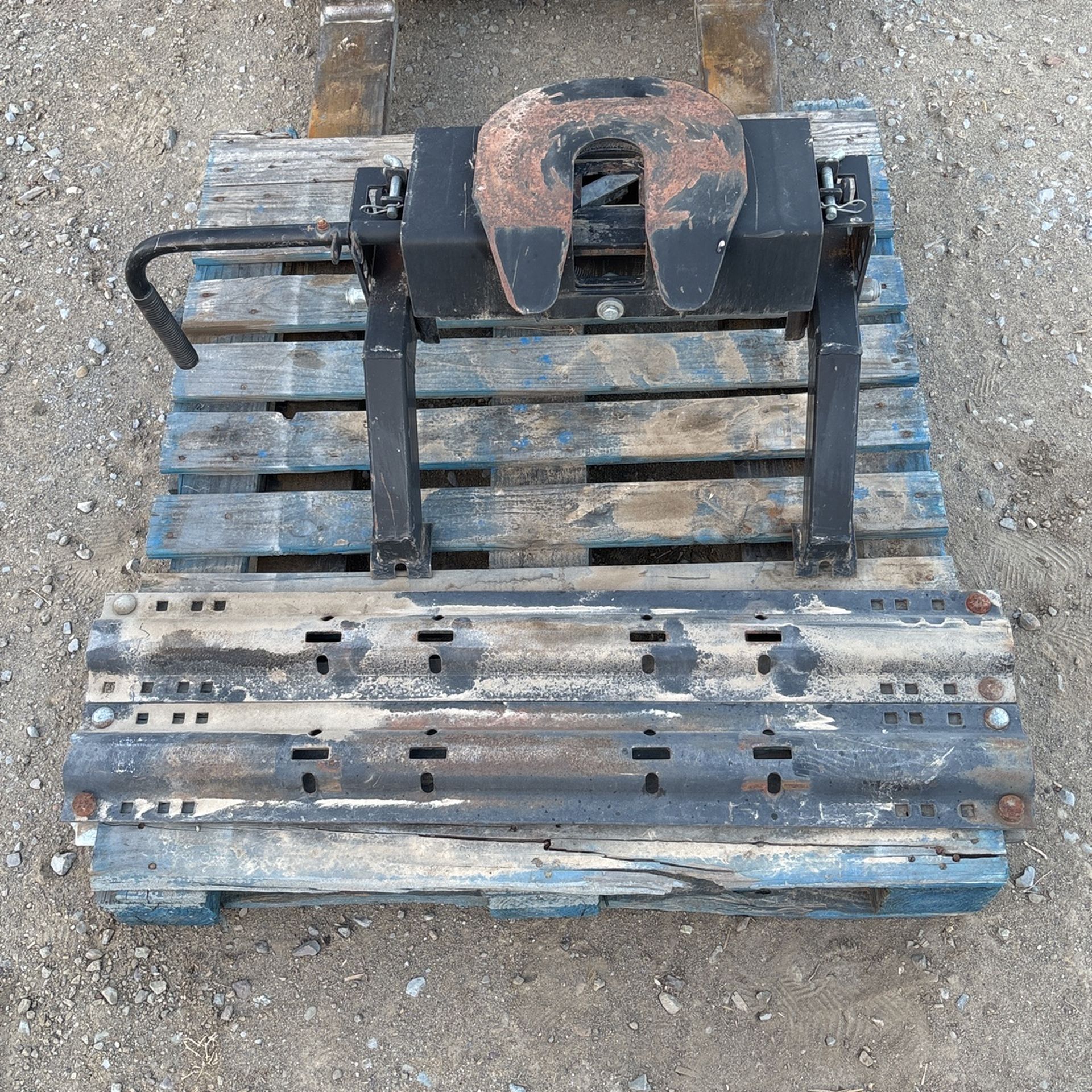 5th Wheel Trailer Hitch