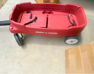 Kids Radio Flyer red wagon/ excellent