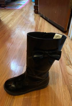 Boots Patent with bow