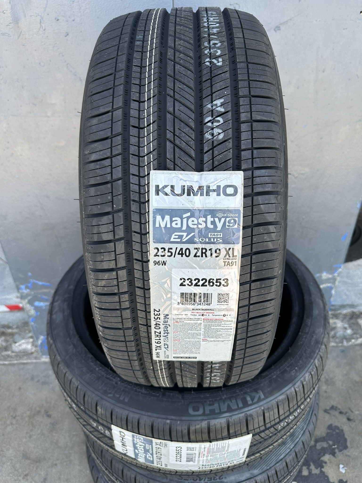 235/40/19 New Set Of Kumho EV Tires Installed